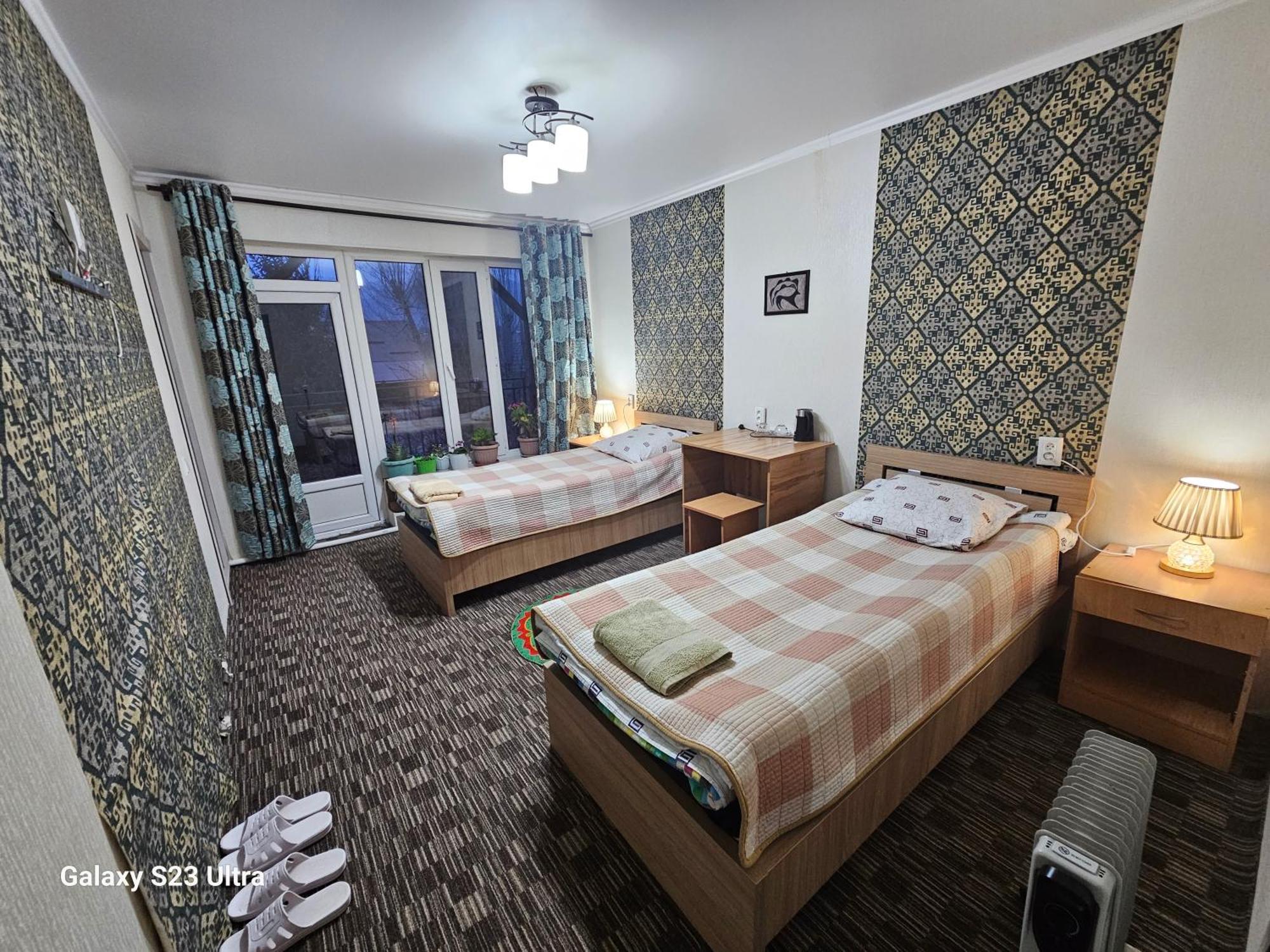 Guest House Mira Kochkor Exterior foto